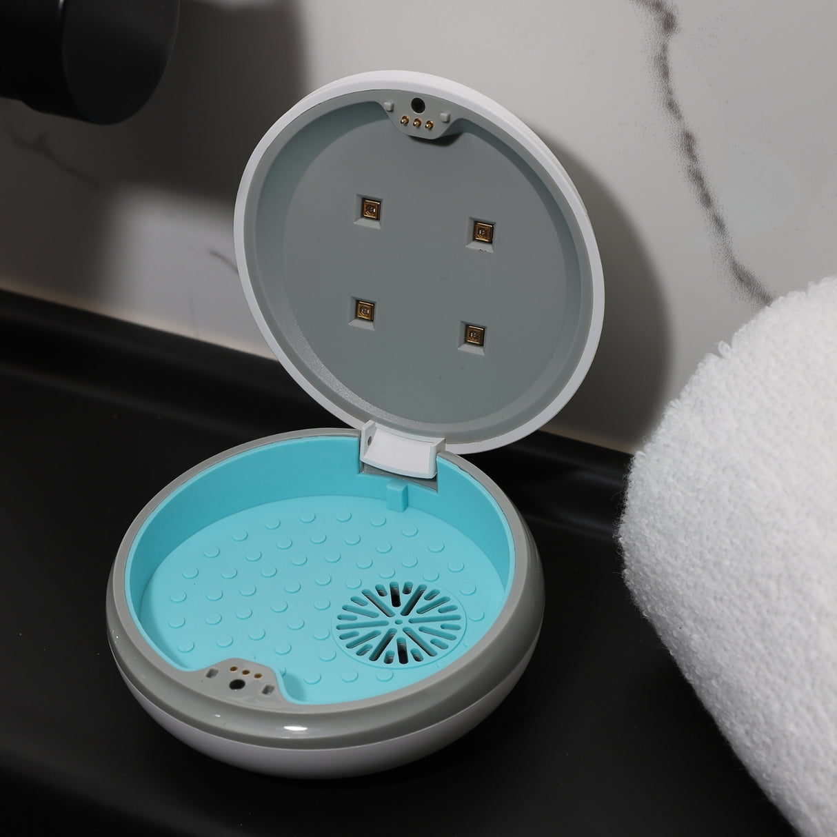 Opulus Go - UV Steriliser - White Opulus