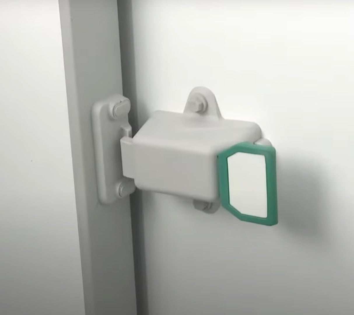 Combisteel Walk-In Cold Room Complete with Cooling Unit 1.5m x 1.8m - 7489.1015 Cold & Freezer Rooms Combisteel