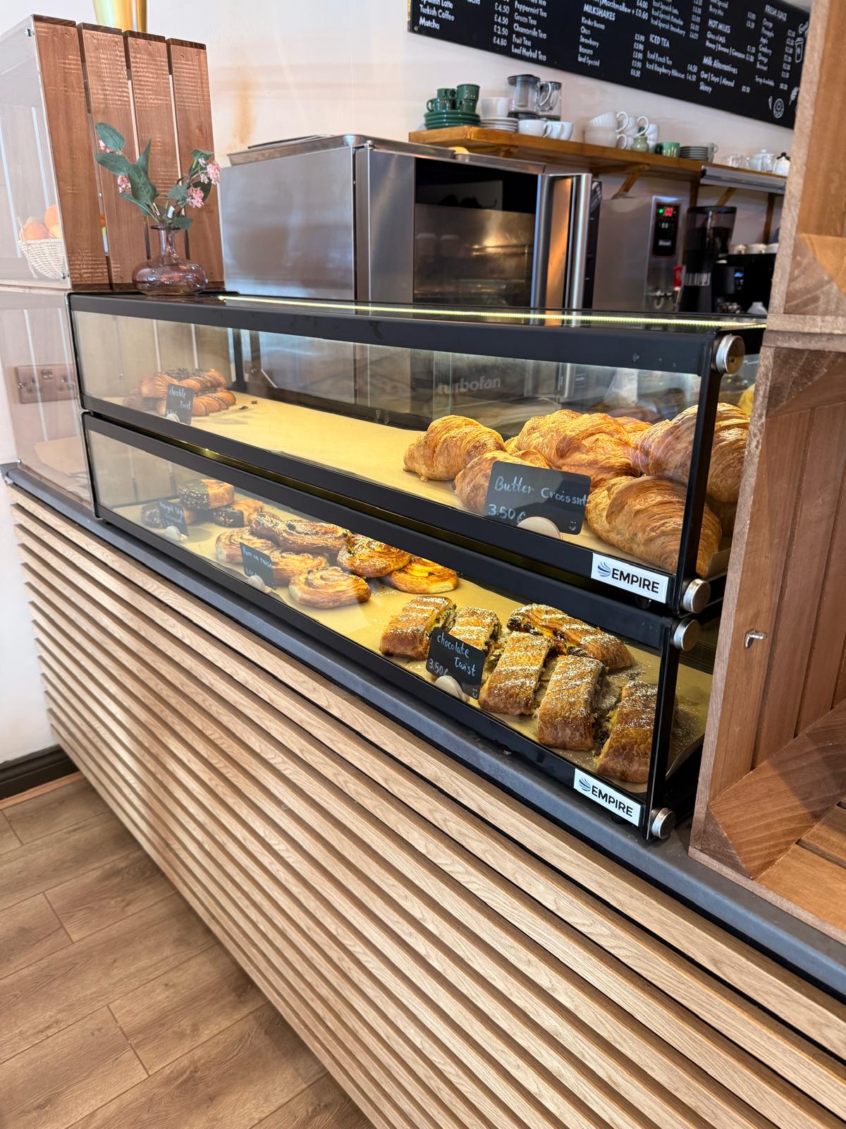 Empire Flat Glass Countertop Display Case – Ambient Commercial Showcase 1200mm Wide | EMP-Z68W-C Ambient Display Units Empire