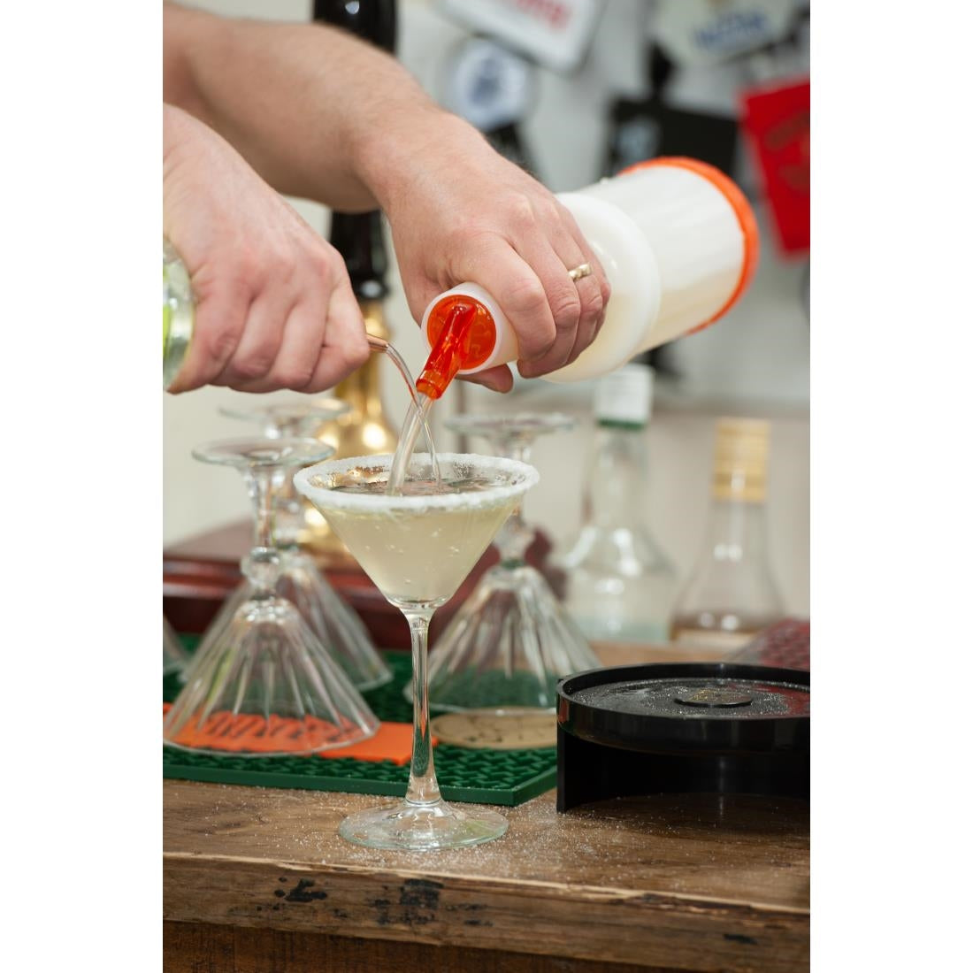 Beaumont Save and Pour Quart Orange - CZ376 Beaumont