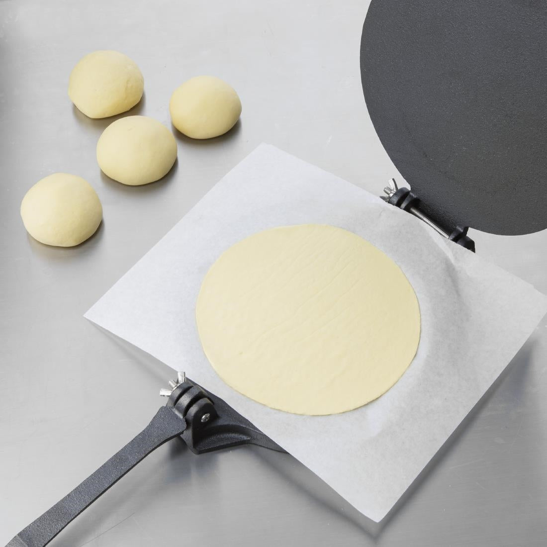 Vogue Cast Iron Tortilla Press 200mm - CZ942 Vogue