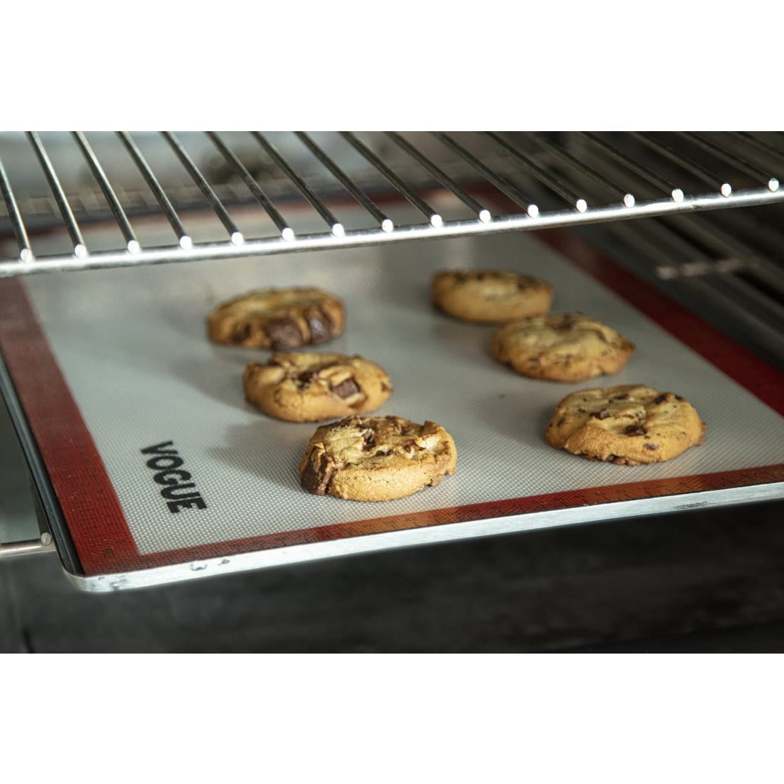 Vogue Non-Stick Silicone Baking Mat 585 x 385mm - E687 Vogue