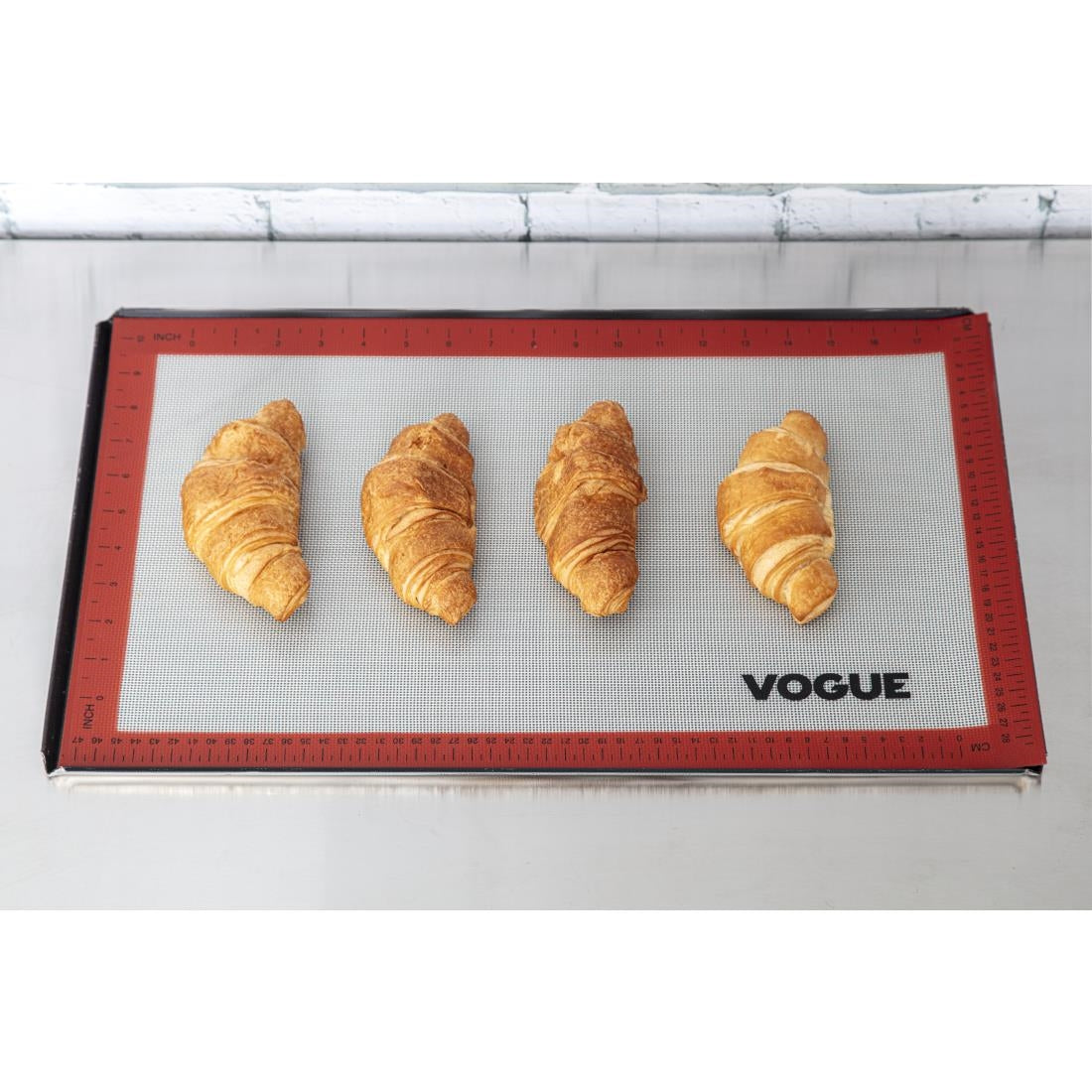 Vogue Non-Stick Silicone Baking Mat 520 x 315mm - E842 Vogue
