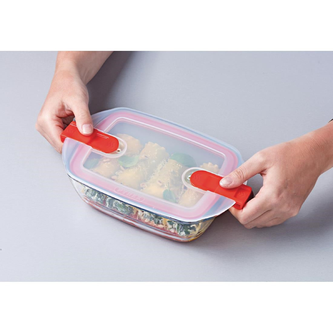 Pyrex Cook and Heat Rectangular Dish with Lid 1Ltr - FC367 Pyrex