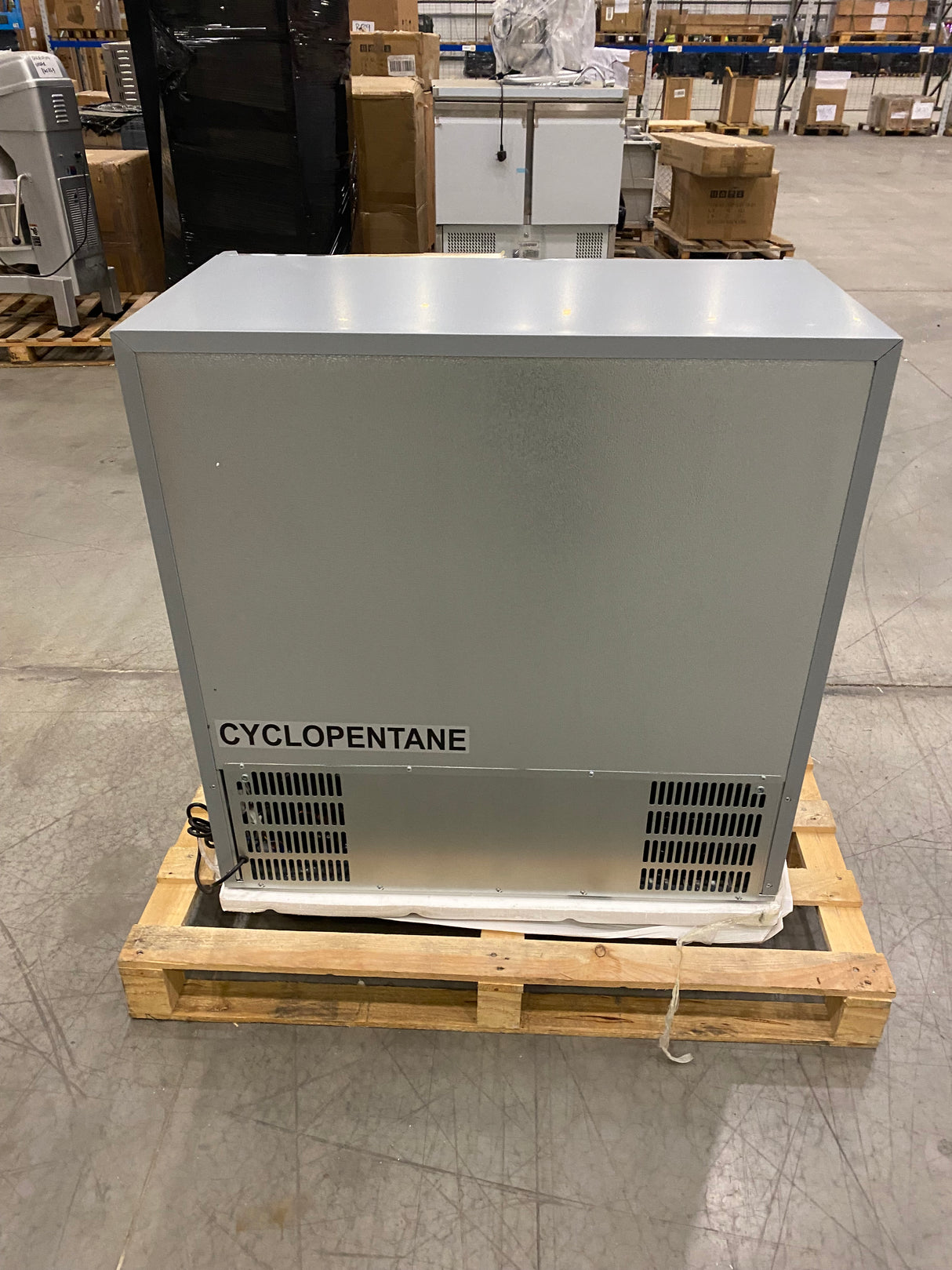 Empire Double Door 208L Stainless Steel Bottle Cooler – A Energy Rated Hinged Door Commercial Back Bar Fridge | CL-210H-S - Graded Item
