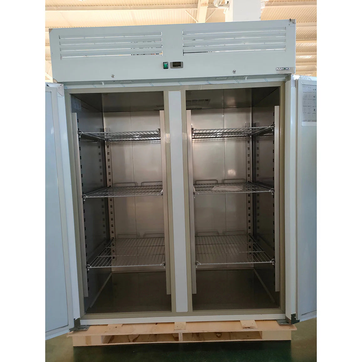 Hamoki Upright Refrigerated Double Door Vertical Cabinet 935L - 221007 Refrigeration Uprights - Double Door Hamoki   