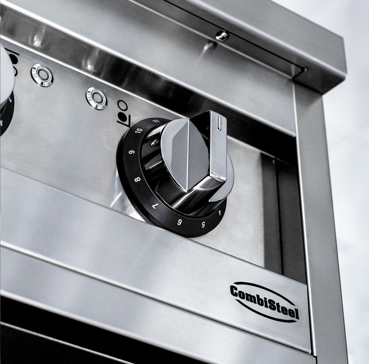 Combisteel Entry 700 Induction Stove 4 Hobs Electric Range | 7545.0010 Induction Hobs Combisteel