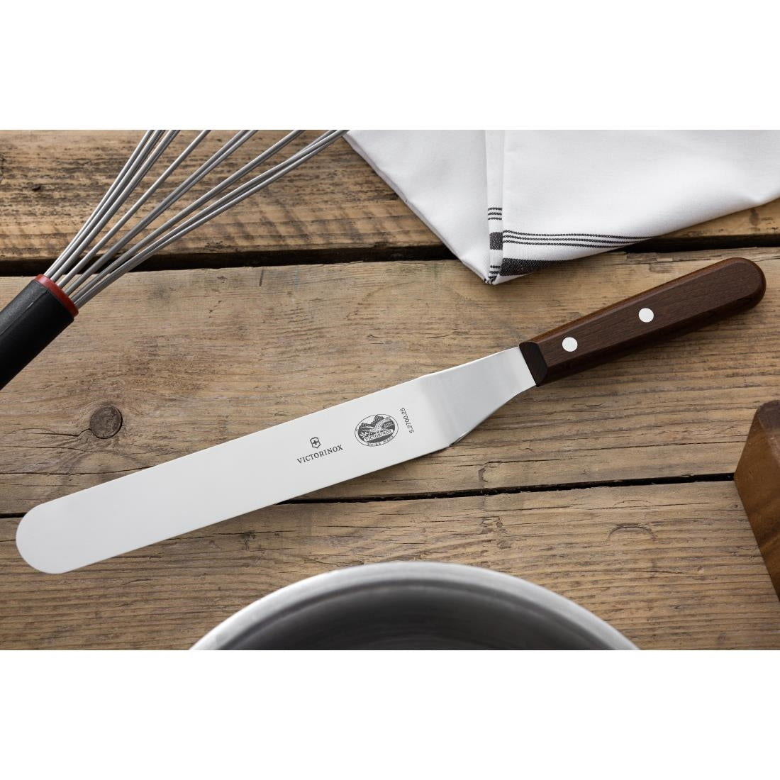Victorinox Wooden Handled Angled Palette Knife 25.5cm - DP584  Victorinox   