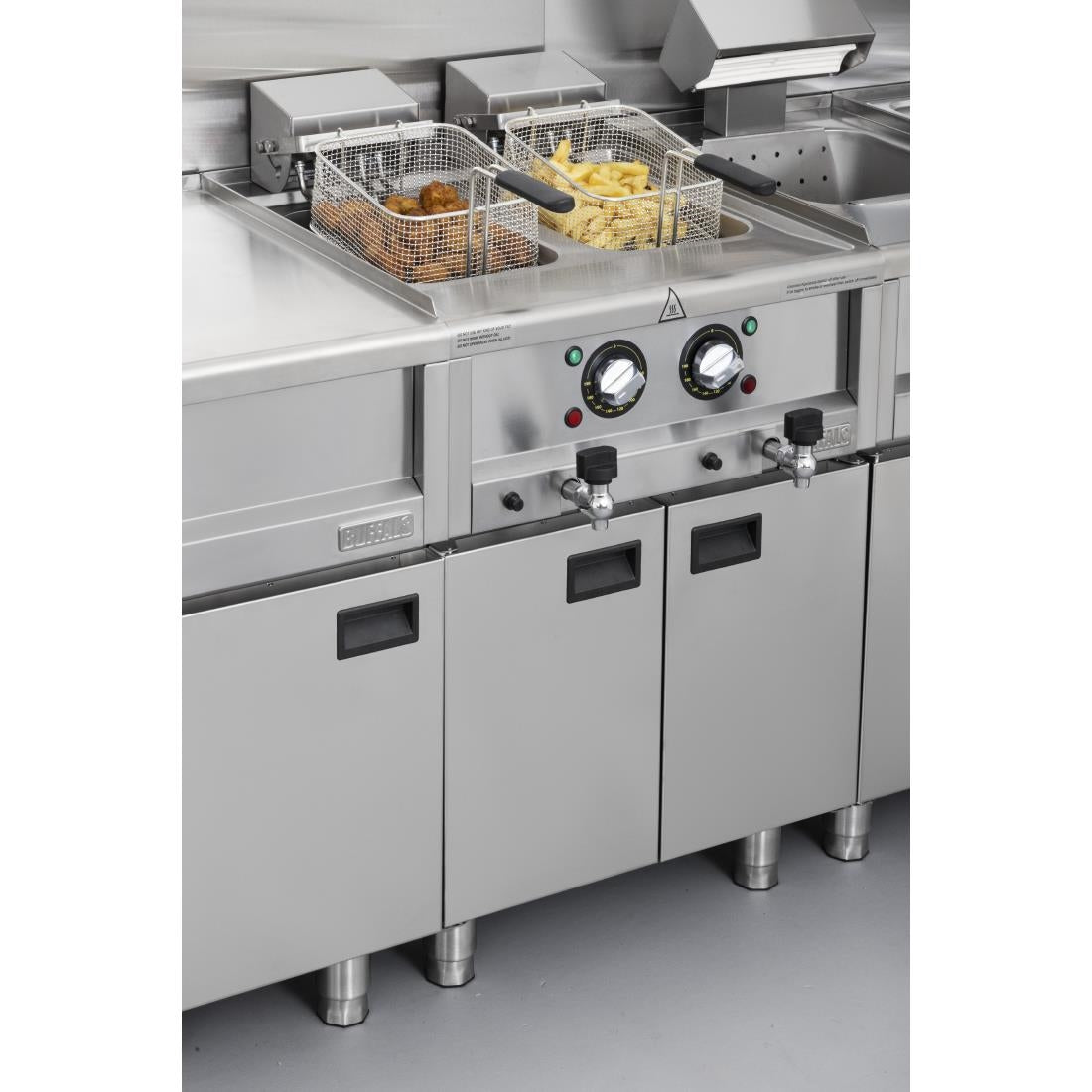 Buffalo 600 Series Twin Tank Electric Fryer 2 x 8Ltr - CU477 Countertop Electric Fryers Buffalo