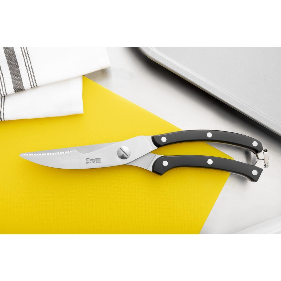 Poultry Secateurs - D632  Non Branded   