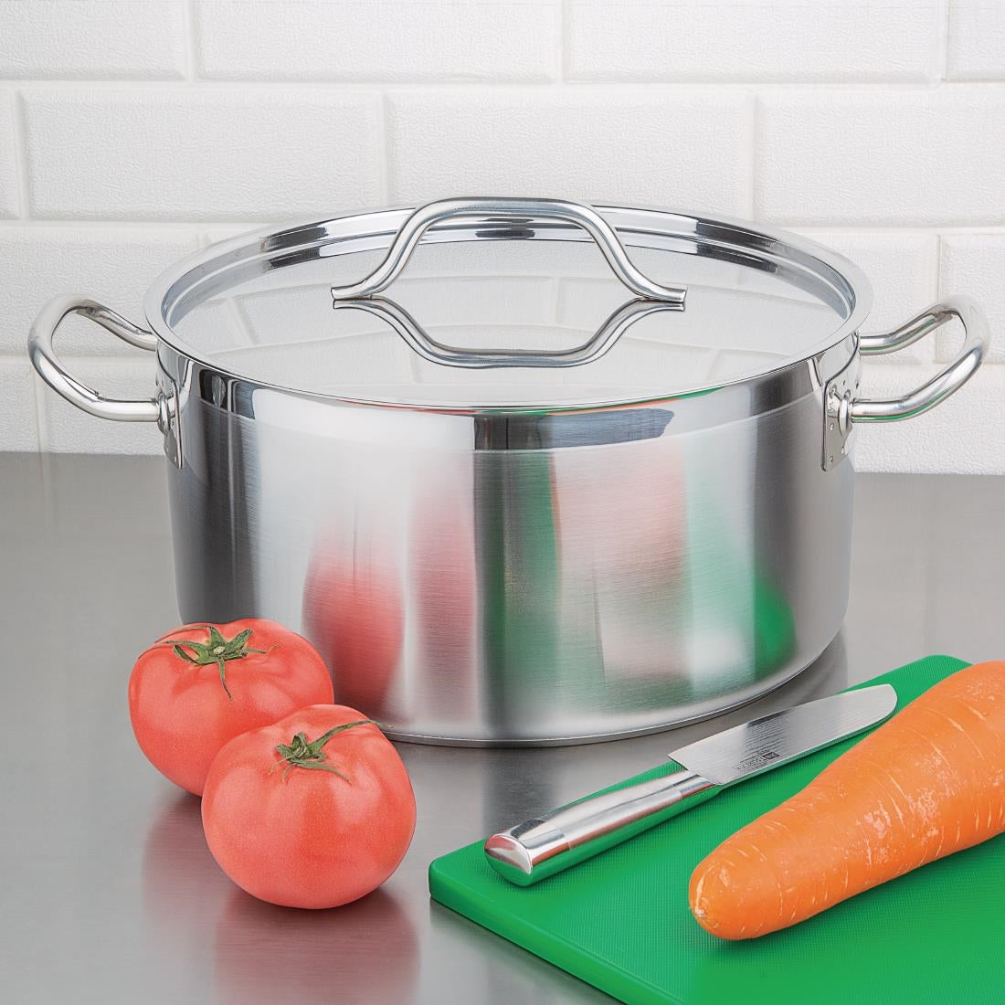 Nisbets Essentials Stainless Steel Stew Pot With Lid 32cm - DB255 Casserole & Stew Pans Nisbets Essentials