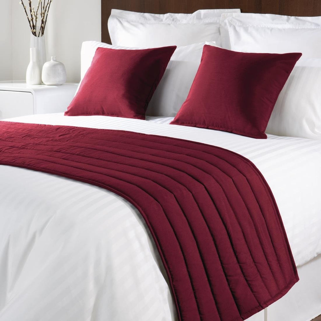 Mitre Comfort Simplicity Raspberry Bed Runner Double - GU947  Mitre Comfort   